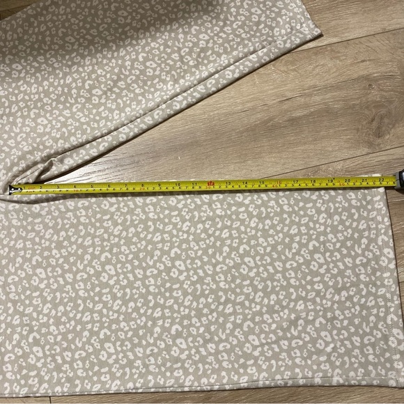 NWT Papillon Jumpsuit Leopard Print soft stretchy over sized beach wear - Picture 9 of 13